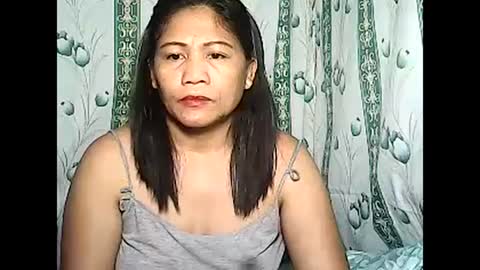 Snapshot of betty_83 chatting on January 10, 1:32 am betty_83 online show from January 10, 1:32 am