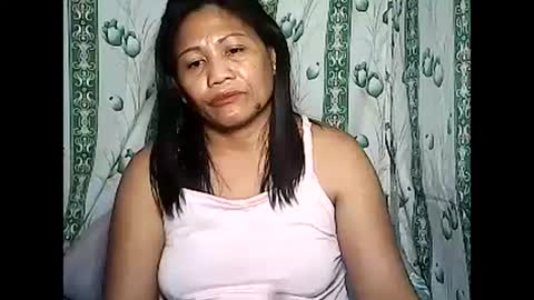 Snapshot of betty_83 chatting on January 15, 4:32 pm betty_83 online show from January 15, 4:32 pm