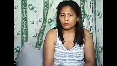 Snapshot of betty_83 chatting on January 18, 4:21 pm betty_83 online show from January 18, 4:21 pm