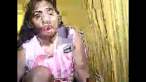 Snapshot of betty_83 chatting on September 18, 12:29 pm betty_83 online show from September 18, 12:29 pm