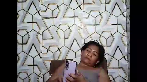 Snapshot of betty_83 chatting on March 3, 12:28 am betty_83 online show from March 3, 12:28 am