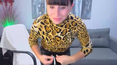 Snapshot of betty_jone chatting on October 16, 5:41 am Betty online show from October 16, 5:41 am