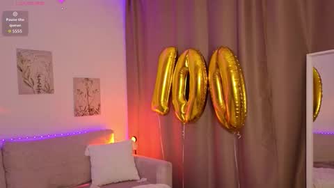 bettyyy online show from November 7, 11:05 pm