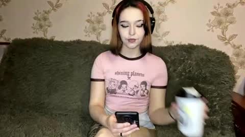 Snapshot of bettyemaixner chatting on April 14, 3:51 pm Tessa online show from April 14, 3:51 pm