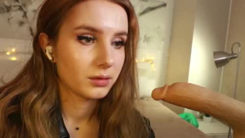 Betty online show from February 21, 9:43 pm