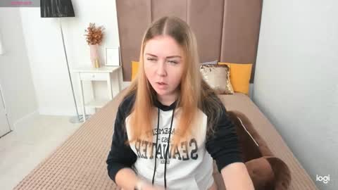 Mila Sweet online show from October 7, 5:04 am