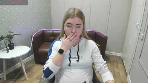 Mila Sweet online show from December 15, 5:01 am