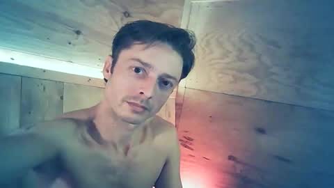 Snapshot of beukenstein chatting on January 14, 12:22 am . online show from January 14, 12:22 am