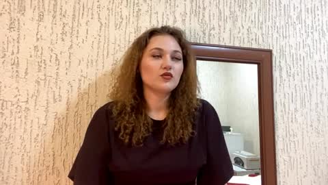 Sophie online show from April 4, 8:34 am