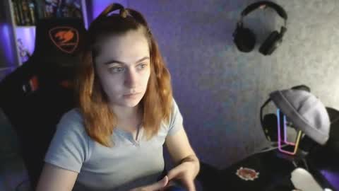 beverly_yay online show from May 1, 10:36 pm