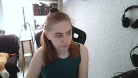 beverly_yay online show from May 10, 8:41 am