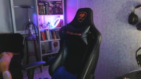 beverly_yay online show from May 10, 8:47 pm