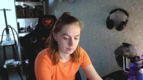 beverly_yay online show from May 14, 4:58 pm