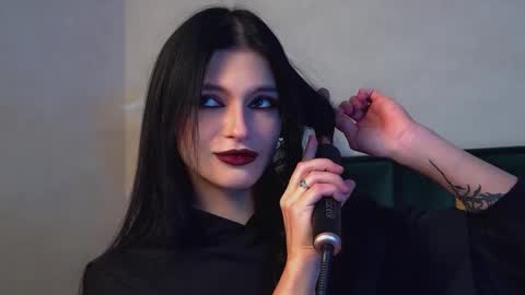 Beverly online show from February 18, 6:48 pm