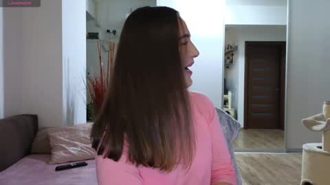   BeyonceDoll       Twitter DollBeyonce    online show from February 25, 9:02 pm