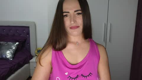   BeyonceDoll       Twitter DollBeyonce    online show from April 15, 7:10 pm