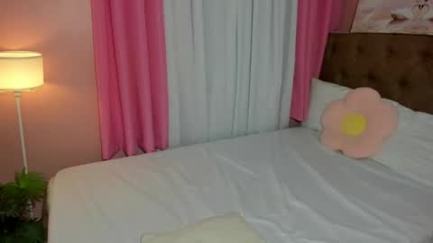 bhillrhey121103 online show from April 17, 10:13 pm