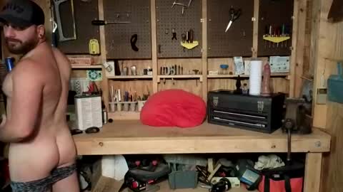 Snapshot of bi_bi_guy chatting on October 11, 1:05 am bi_bi_guy online show from October 11, 1:05 am