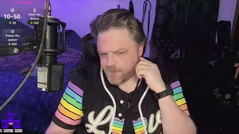 Bi Master Mack online show from April 17, 10:51 am