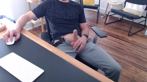 bi_sexy_man online show from May 28, 2:36 pm