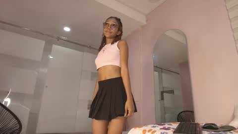 biancaa__18 online show from December 17, 7:42 pm