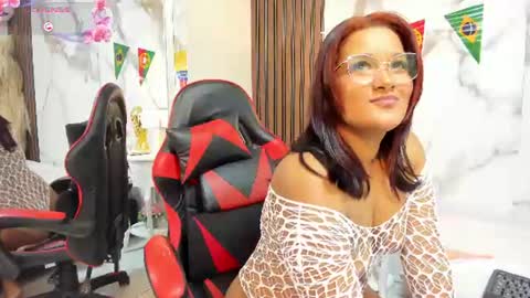 Snapshot of biancapercy chatting on July 6, 3:03 pm Bianca online show from July 6, 3:03 pm