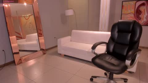 Snapshot of biancapierce_ chatting on February 9, 11:36 am Bianca Pierce online show from February 9, 11:36 am