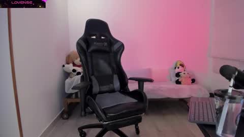 Biancastrong.. IGThebiancastrong online show from October 14, 2:12 am