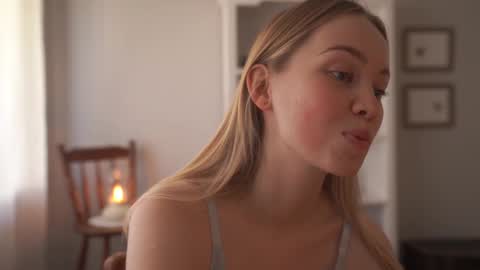 Snapshot of bibi_it_is chatting on February 22, 8:40 am Bibi online show from February 22, 8:40 am