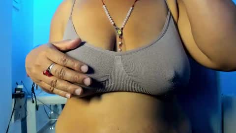 bibiana_js_ online show from February 17, 4:24 pm