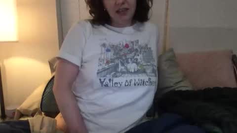 Snapshot of bibibi999 chatting on February 17, 11:44 pm Rose online show from February 17, 11:44 pm