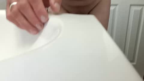 bibottom68942 online show from October 24, 8:33 am