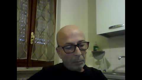 Snapshot of big23italy chatting on April 11, 10:19 am big23italy online show from April 11, 10:19 am