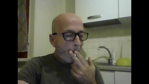Snapshot of big23italy chatting on April 19, 2:16 pm big23italy online show from April 19, 2:16 pm