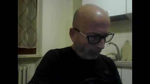 Snapshot of big23italy chatting on May 2, 6:46 pm big23italy online show from May 2, 6:46 pm