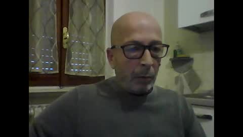 Snapshot of big23italy chatting on May 10, 7:13 am big23italy online show from May 10, 7:13 am