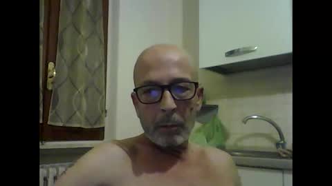Snapshot of big23italy chatting on May 31, 7:04 pm big23italy online show from May 31, 7:04 pm