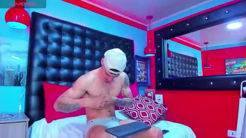 big_valentinhunk7 online show from February 8, 2:42 pm