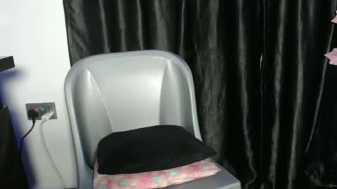 bella online show from November 10, 8:41 pm