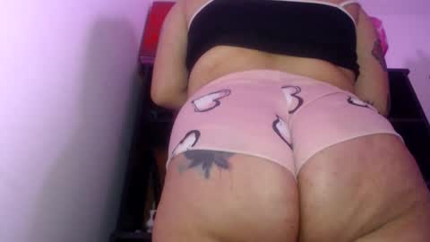 Snapshot of bigass_hot1 chatting on June 2, 3:03 pm KATERINE online show from June 2, 3:03 pm