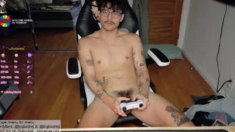 Snapshot of bigbadmj chatting on November 3, 5:42 am Asta online show from November 3, 5:42 am