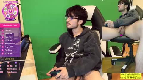 Snapshot of bigbadmj chatting on December 3, 4:42 am Asta online show from December 3, 4:42 am