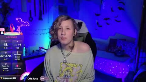 Snapshot of bigbearandbunny chatting on November 11, 8:53 pm bigbearandbunny online show from November 11, 8:53 pm