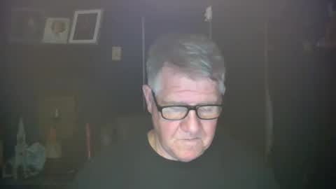 Snapshot of bigbeerdrinker1 chatting on December 7, 1:25 am bigbeerdrinker online show from December 7, 1:25 am