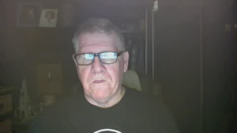 Snapshot of bigbeerdrinker1 chatting on December 26, 10:26 am bigbeerdrinker online show from December 26, 10:26 am