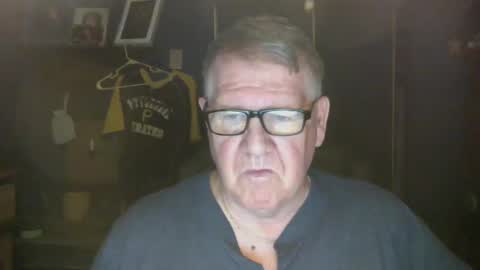 Snapshot of bigbeerdrinker1 chatting on March 5, 8:54 am bigbeerdrinker online show from March 5, 8:54 am