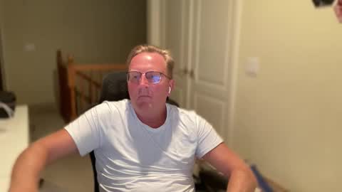 Snapshot of bigblondviking chatting on April 17, 6:38 am bigblondviking online show from April 17, 6:38 am