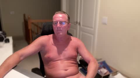 Snapshot of bigblondviking chatting on April 22, 5:54 am bigblondviking online show from April 22, 5:54 am