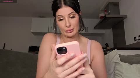 Snapshot of bigboobiebabex chatting on December 16, 11:21 pm Kandice Kloss insta kandiceklossofficial online show from December 16, 11:21 pm