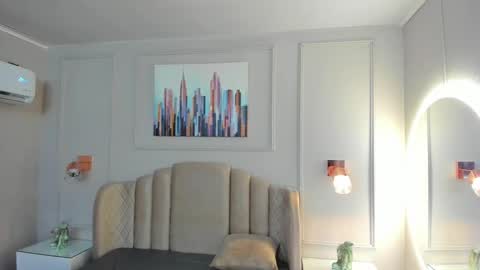   online show from February 9, 10:09 am